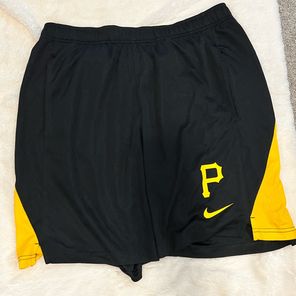 Men’s Pittsburgh Pirates Basketball Shorts